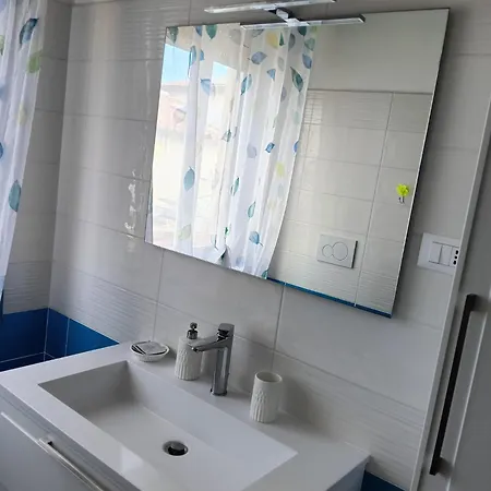 Casa vacanze La Di Zio Claudio A - 6 Posti Letto Vada